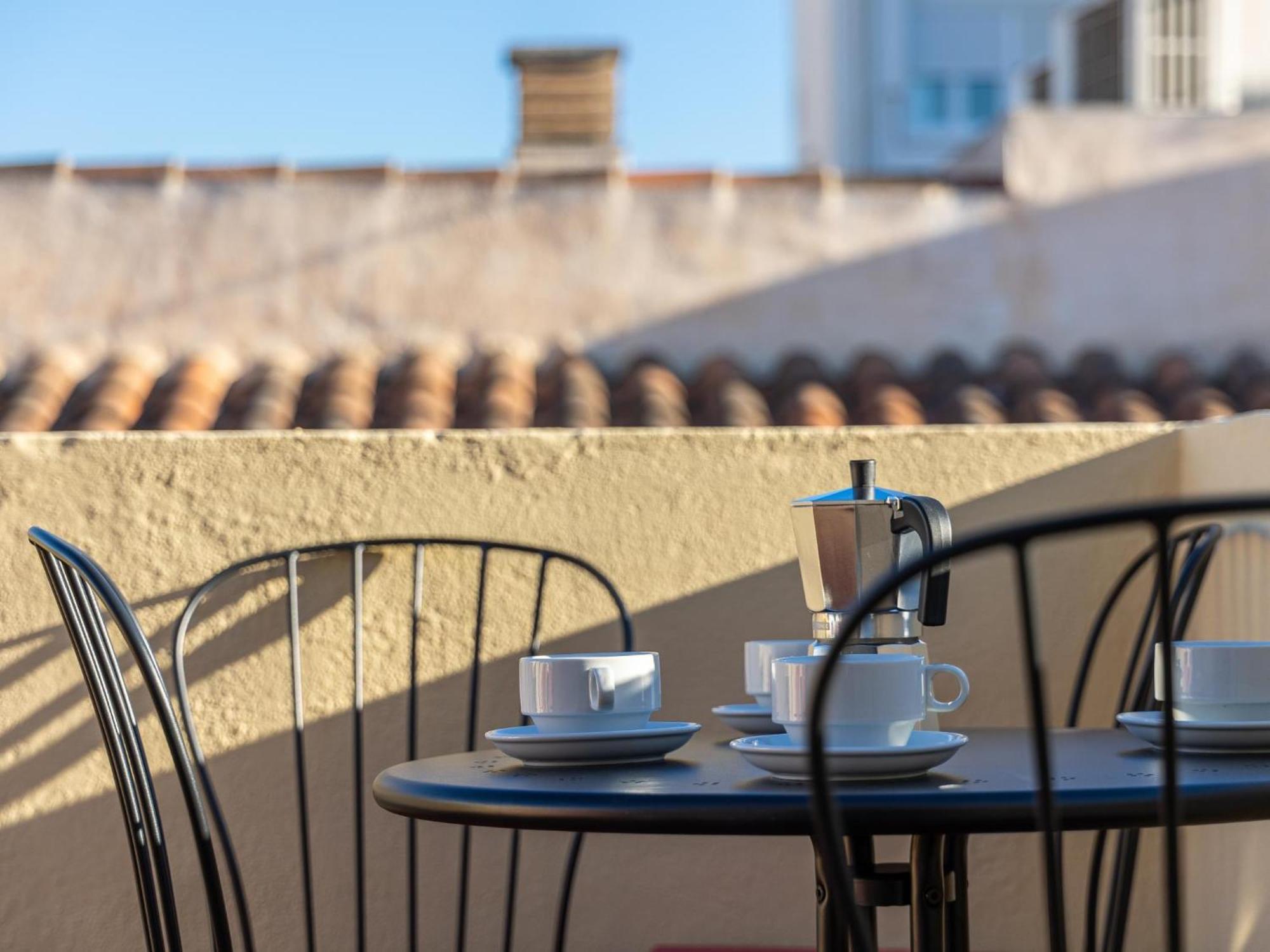 H2M Lazcano With Sunny Terrace In Old Town Málaga Exterior foto